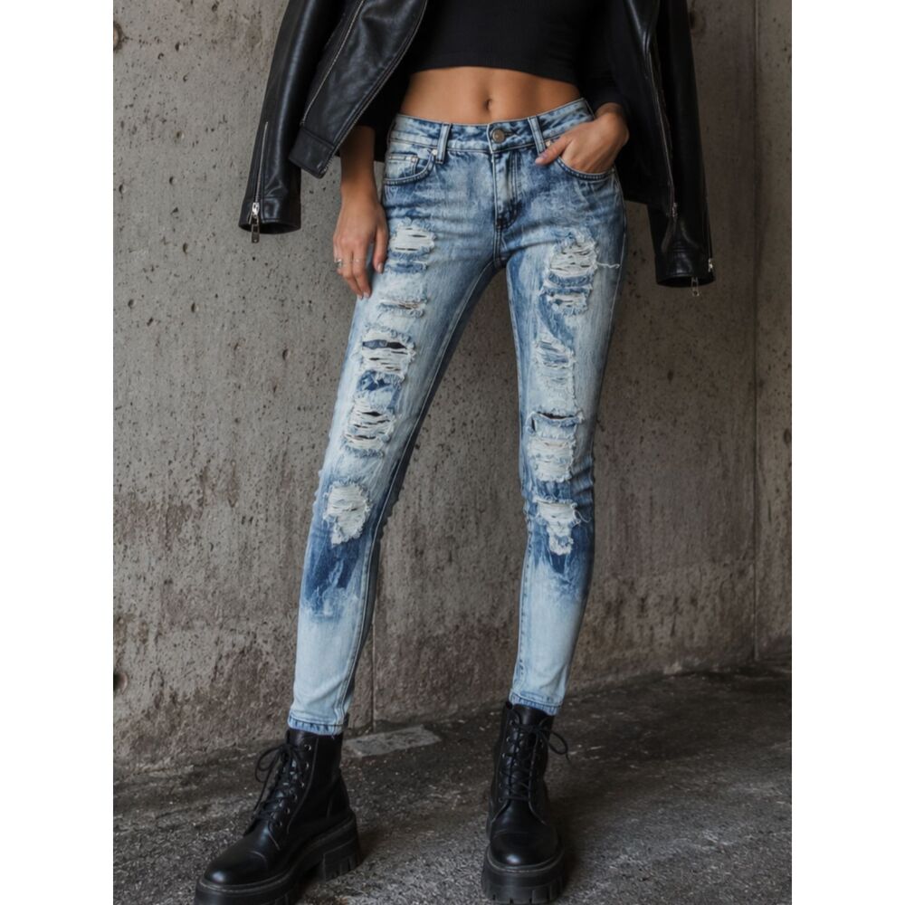 DAZL Butt Lift Denim 11 Women's Jrs Low Rise Destroyed Distressed Jeans